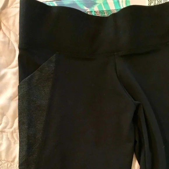 NWT VS PINK Yoga Legging Size Small - Picture 6 of 7